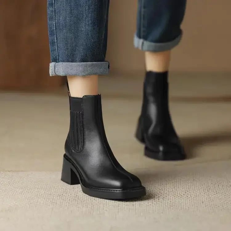 Reloria™| Round Toe Boots